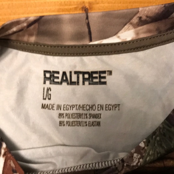 Realtree large shirt - Picture 3 of 4